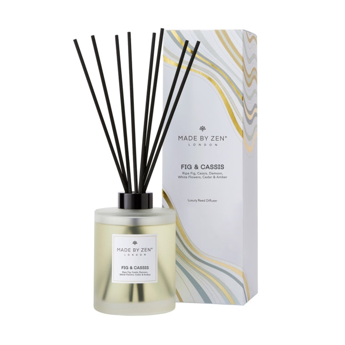 Cassis & White Cedar Candle - Relaxing Home Fragrance
